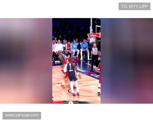 [NBA]詹姆斯精确制导 克内克特起飞空接暴扣.